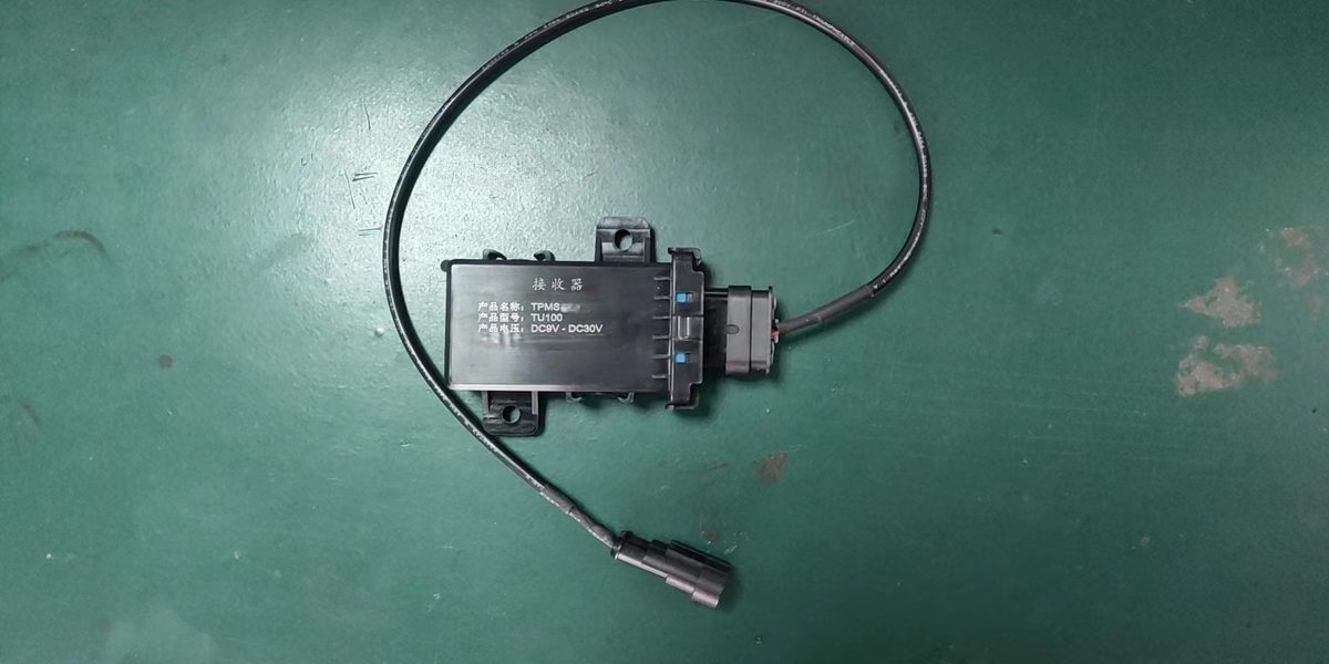 Integrated TPMS receiver module with CAN and serial output